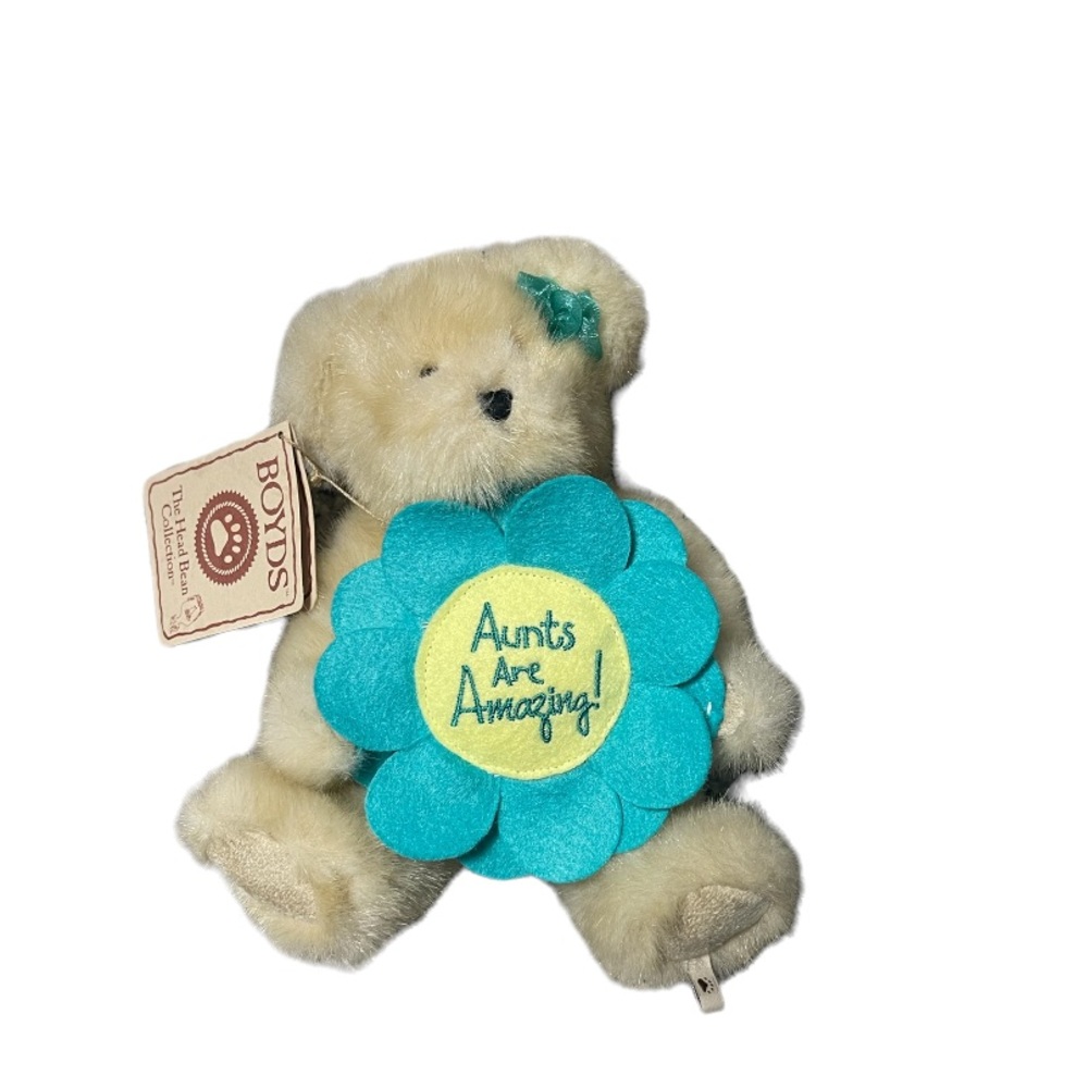 Boyd’s bear “auntie” - aunts are amazing bear- with tags